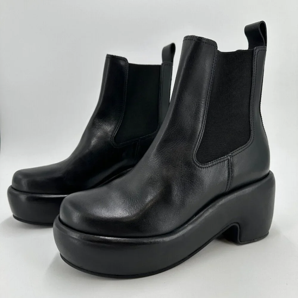 Everlane The Puffa Boot in Black size 10 Chelsea Ankle 3.25